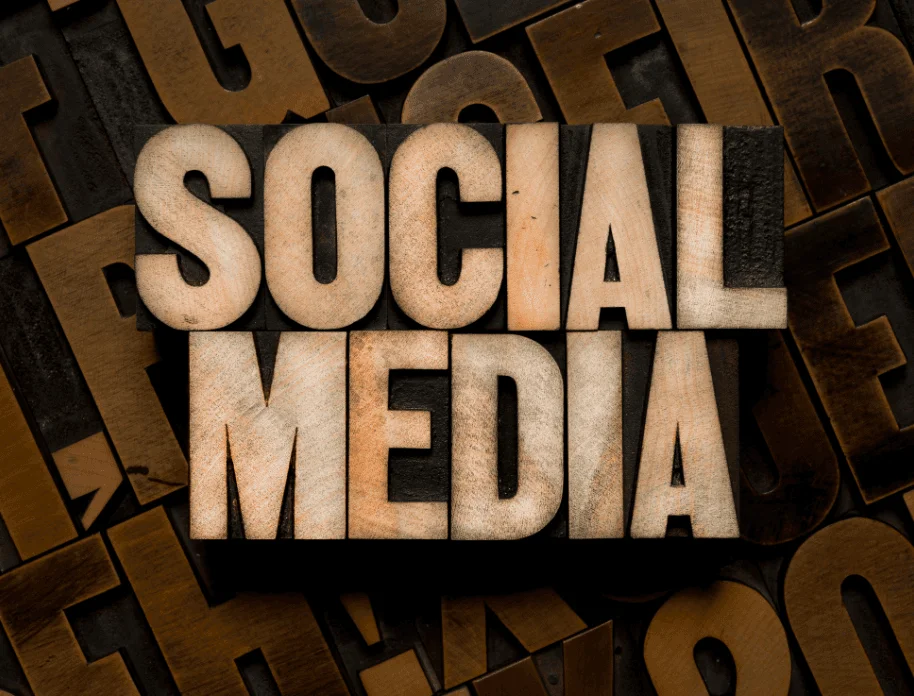 How to Manage Social Media? Effective Strategies and Tips